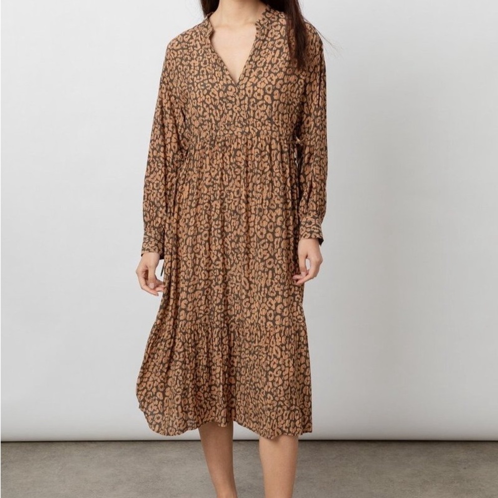 Rails Maple Dress Batik Cheetah Leopard Size Medium Long Sleeve Cinch Midi Dress